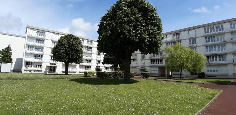 Appartement Lumineux Idealement Situe A Proximite De Musees Equipements Sportifs Salle De Spectacle Commerces Caen Exterior photo