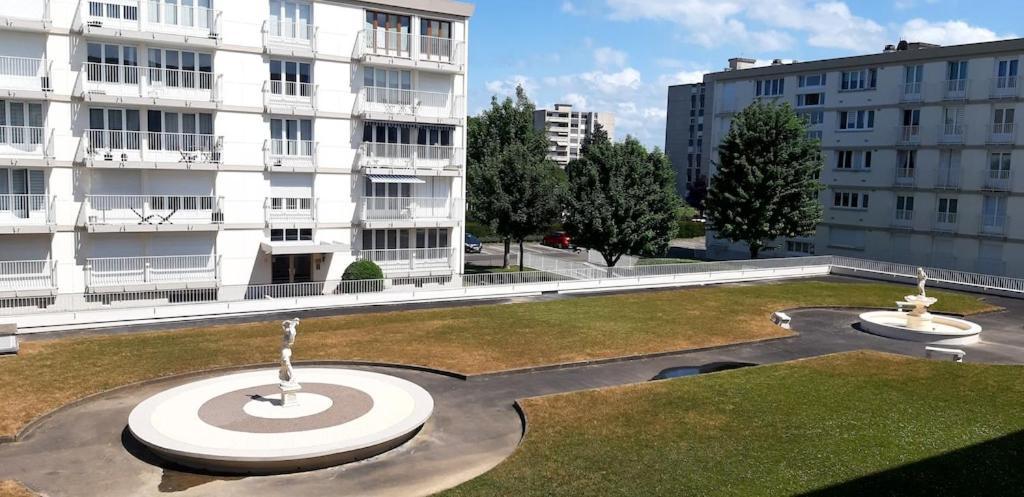 Appartement Lumineux Idealement Situe A Proximite De Musees Equipements Sportifs Salle De Spectacle Commerces Caen Exterior photo